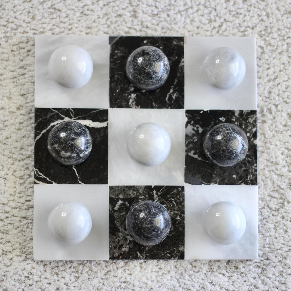 Italian Marble Tic Tac Toe Set (Black and White)