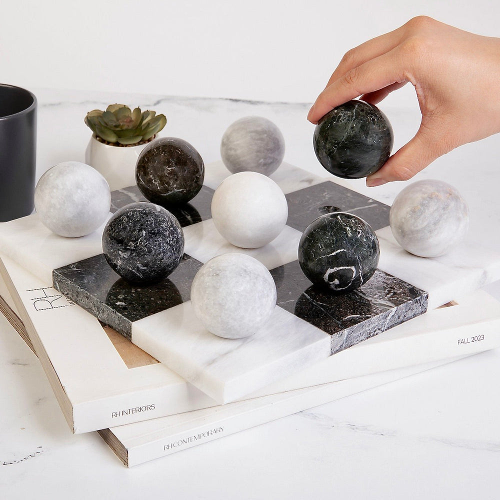 Italian Marble Tic Tac Toe Set (Black and White) - Marble Cultures